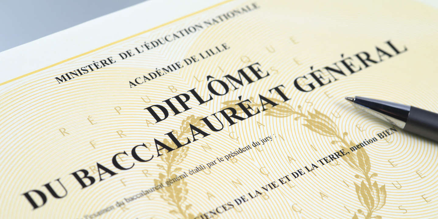 FRENCH-SWORN-TRANSLATOR